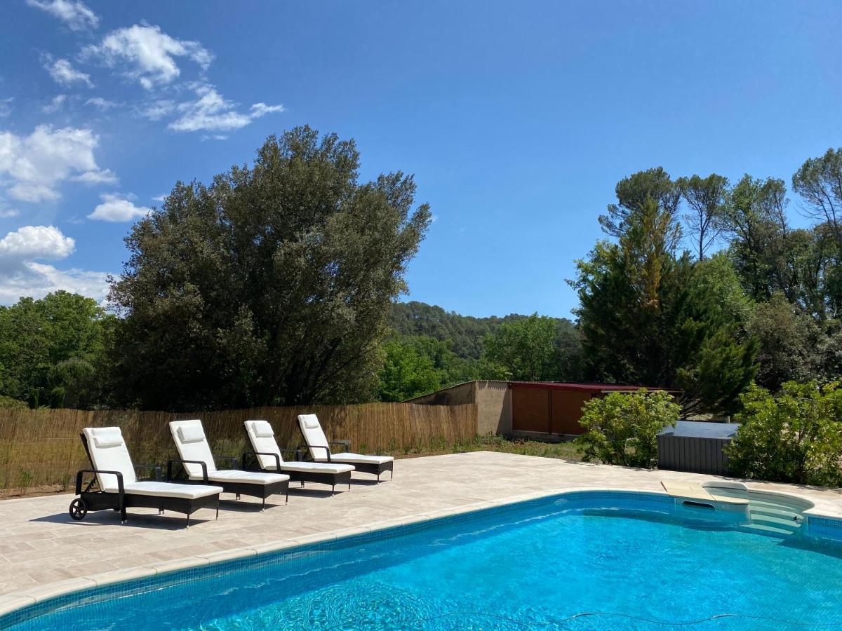 L'Eveil En Provence Panzió Entrecasteaux Kültér fotó