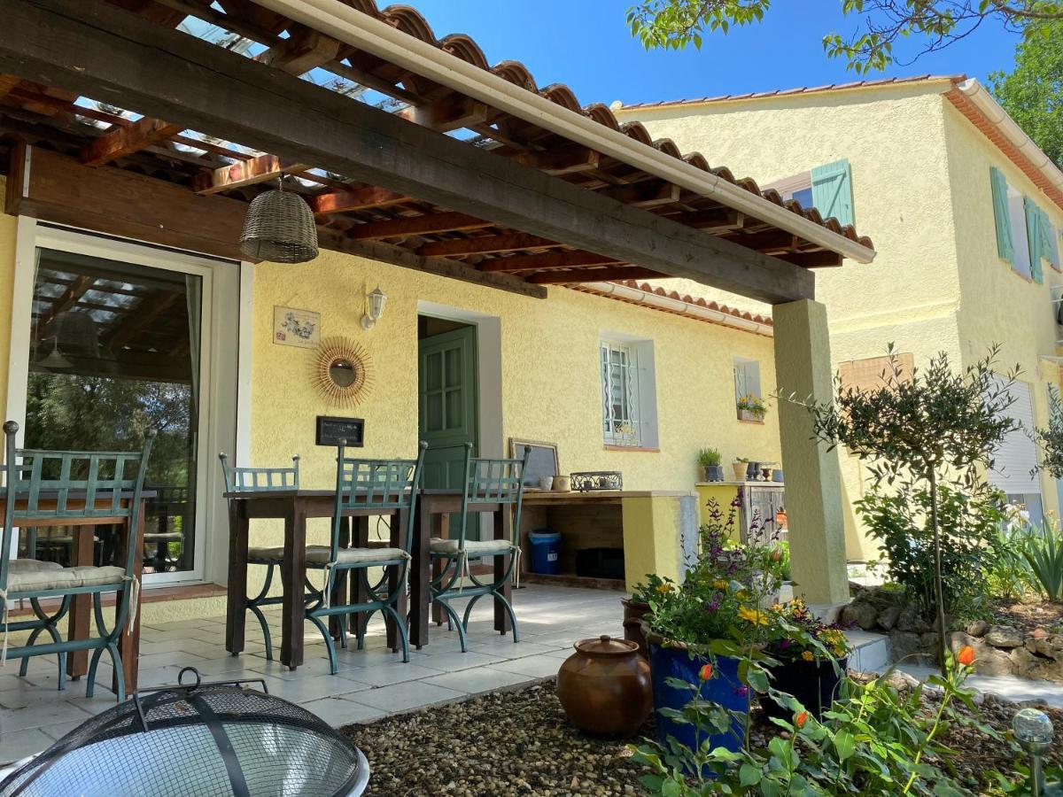 L'Eveil En Provence Panzió Entrecasteaux Kültér fotó